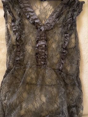 paper tee Sheer Lace Ruffle V-Neck Camisole — Gray